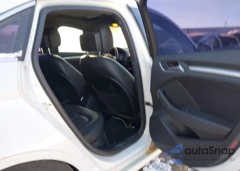 2016 Audi A3 1.8T Premium z USA, uszkodzony, nr VIN WAUC7GFF9G1069624